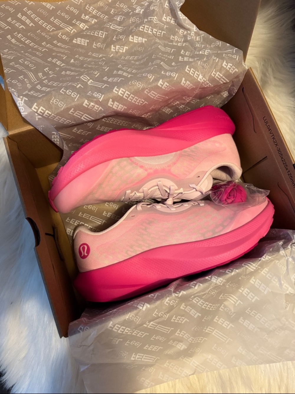 Lululemon Women’s Split Shift Running Shoes, Blissfull Pink/Jewelled Magenta NIB